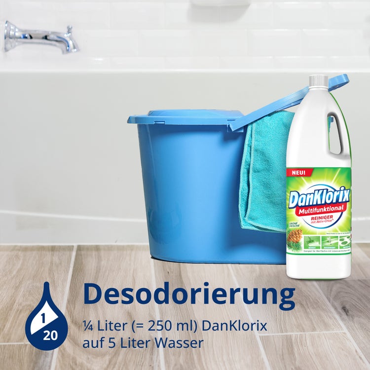 Anwendung Desodorierung: ¼ Liter (250 ml) DanKlorix Grüne Frische auf 5 Liter Wasser – Eimer mit Tuch im Bad